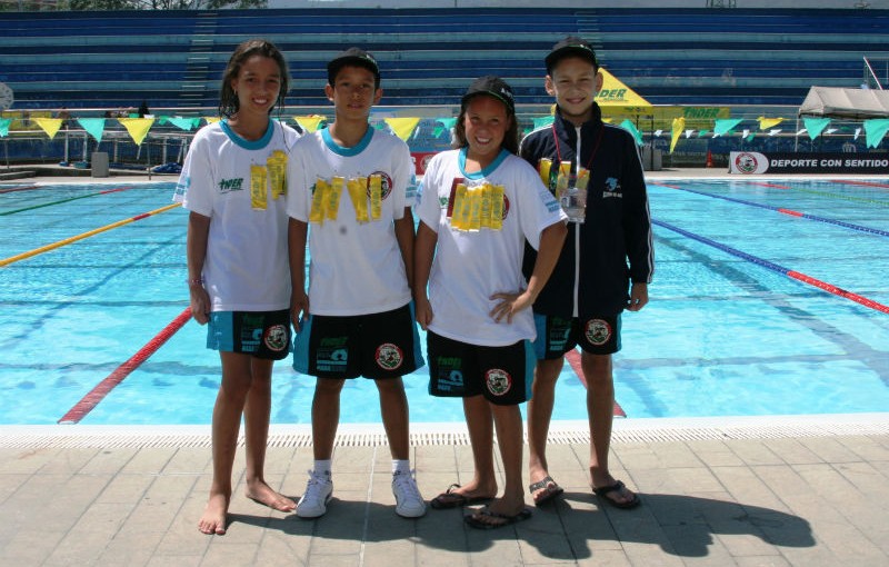 Campeones natación 2012
