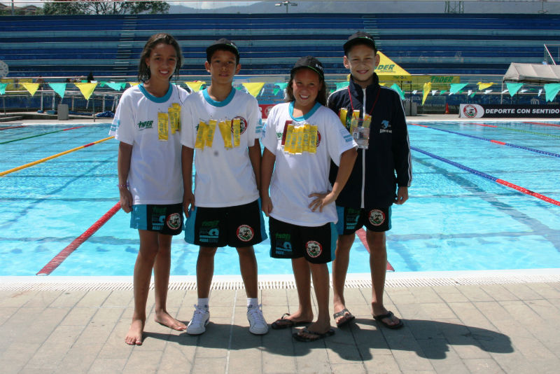 Campeones natación 2012