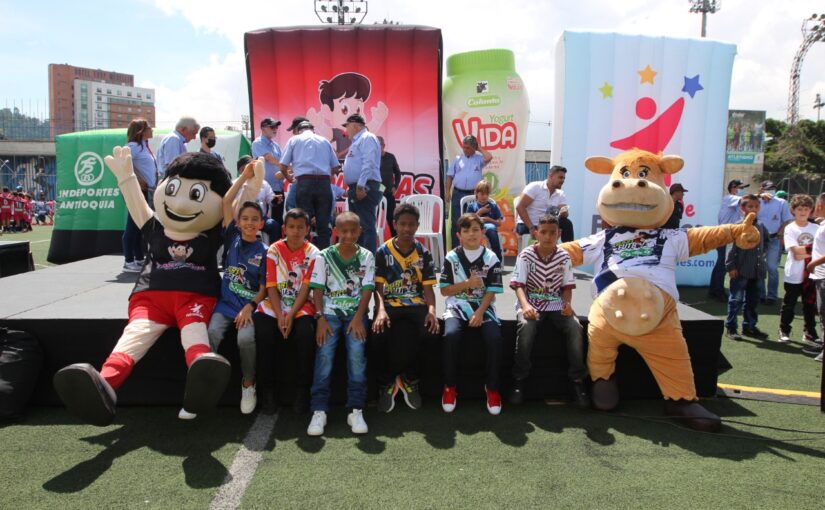 Con la entrega de uniformes inició el Preselectivo Medellín del Babyfútbol Colanta 2022-2023