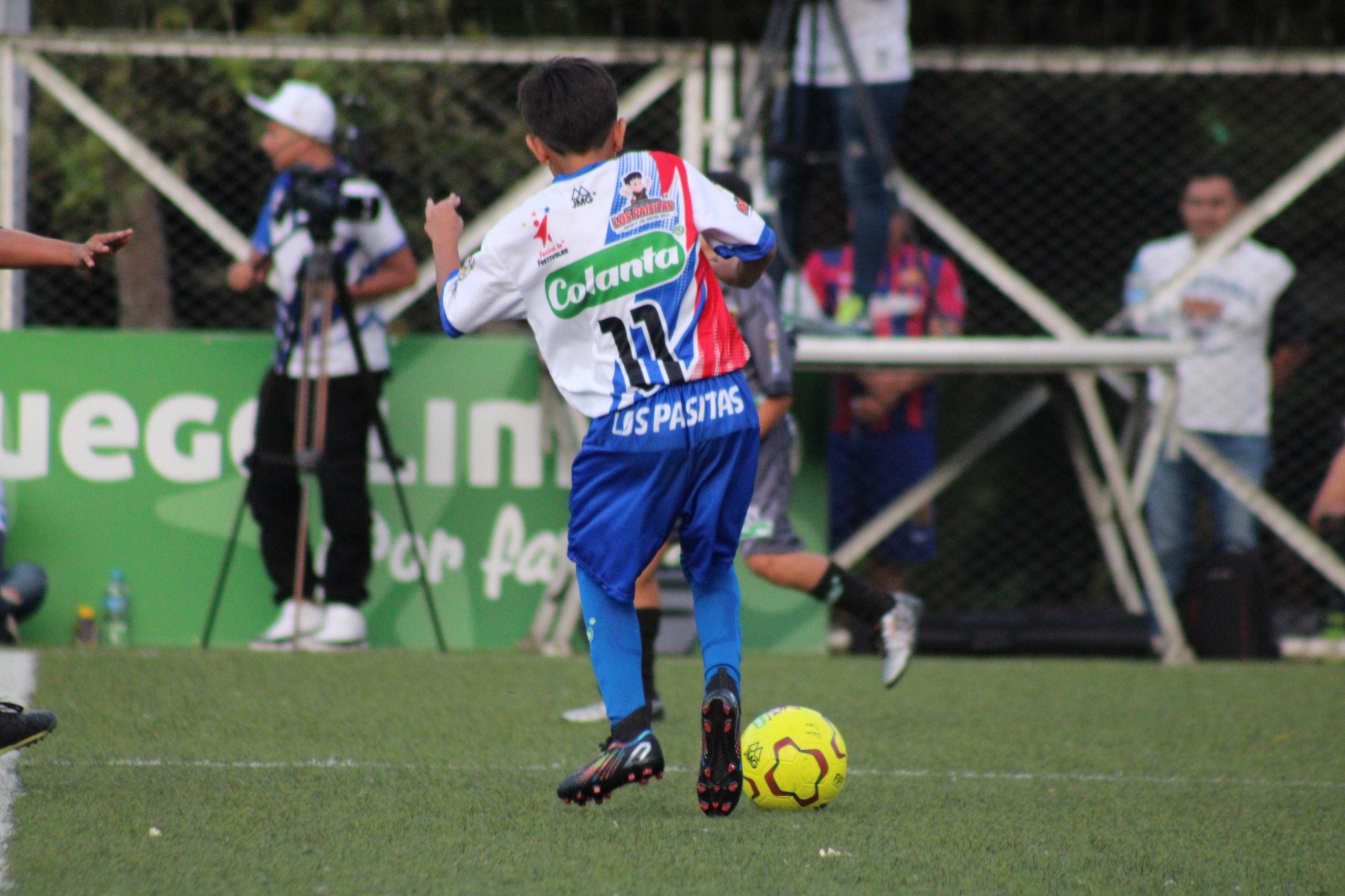 https://festivaldefestivales.com/wp-content/uploads/2024/08/finalistas-babyfutbol-chinacota-2024-2025.jpeg