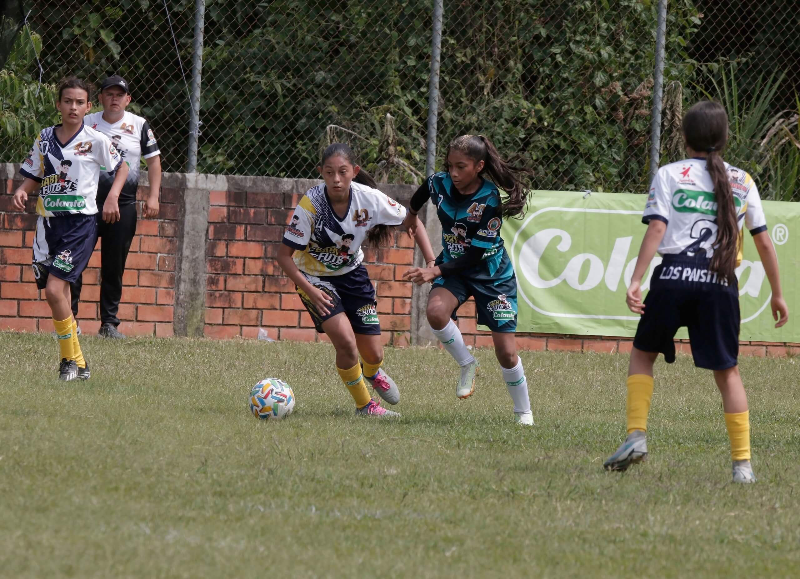 https://festivaldefestivales.com/wp-content/uploads/2024/10/equipos-femeninos-babyfutbol-colanta-2024-2025.jpeg