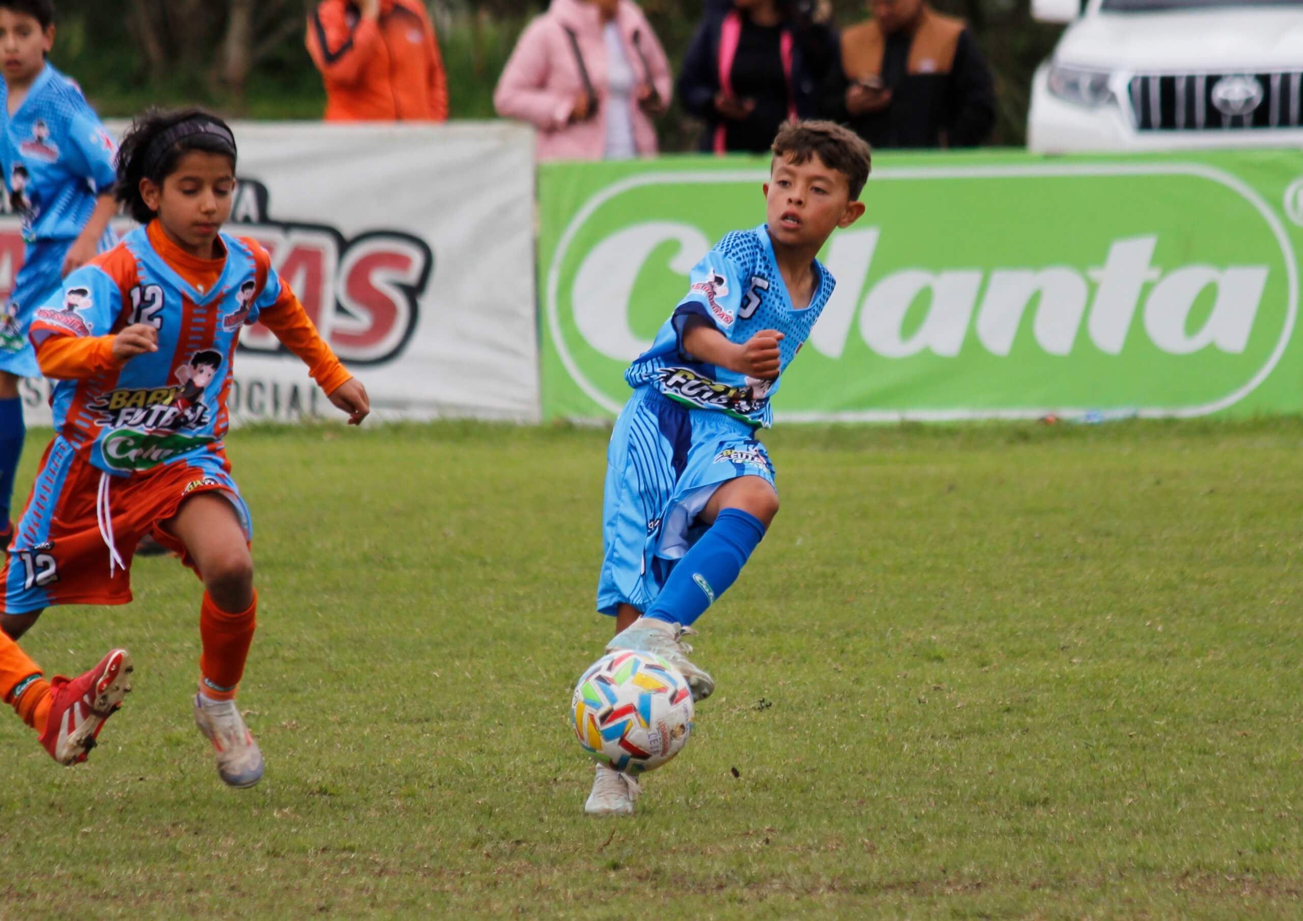 https://festivaldefestivales.com/wp-content/uploads/2025/06/bogota-se-acercan-octavos-de-final-2025-2026-babyfutbol-colanta.jpeg
